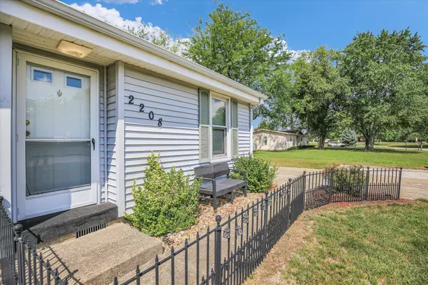 Mahomet, IL 61853,2208 Mallard Drive