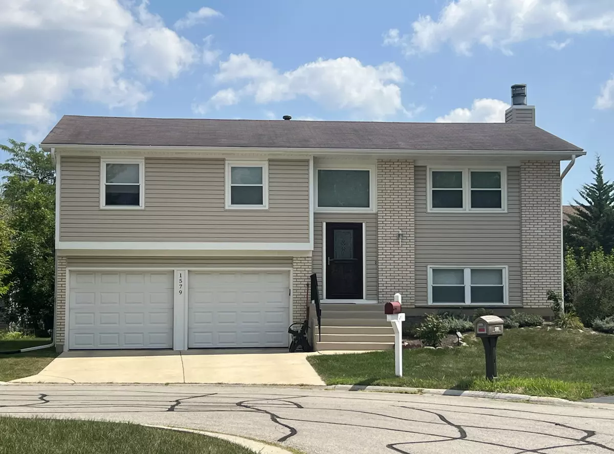 Hoffman Estates, IL 60192,1579 E Bayside Court