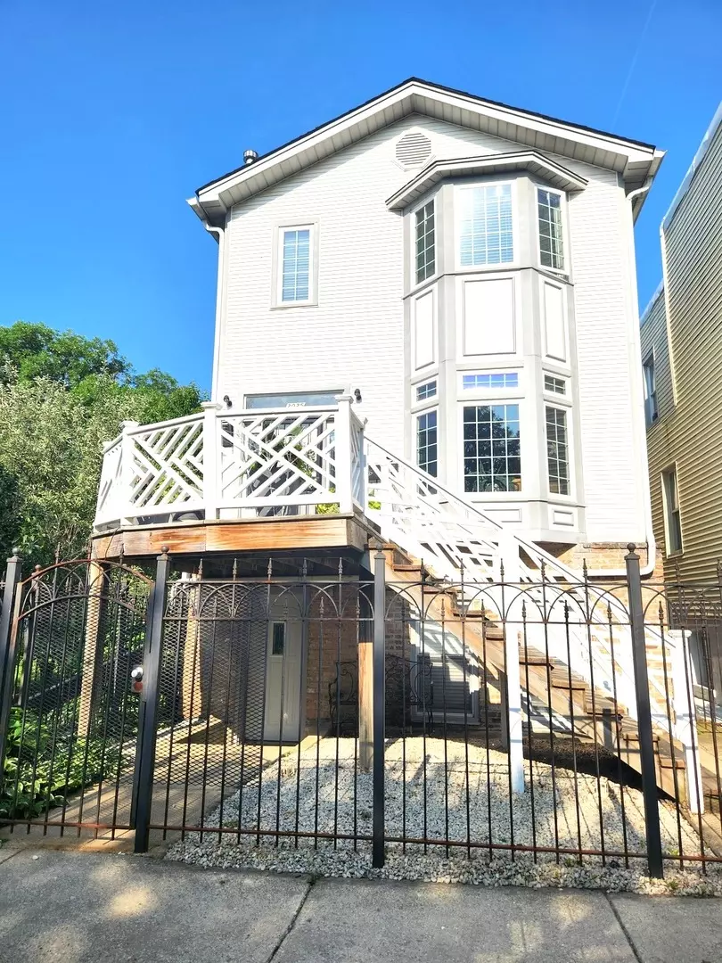 Chicago, IL 60647,2025 N Sawyer Avenue