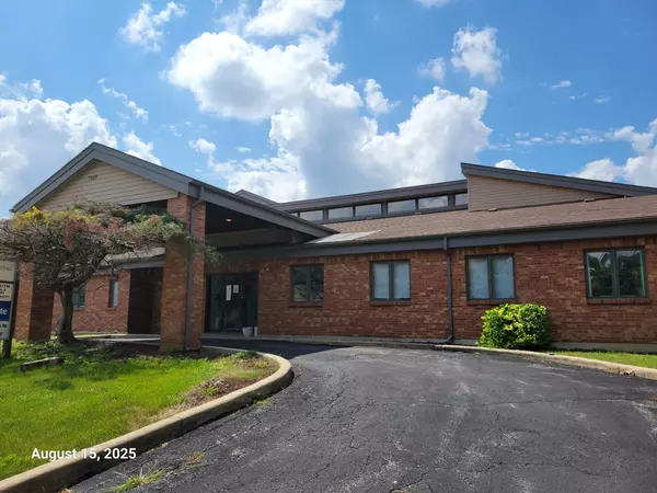 Tinley Park, IL 60477,7060 Centennial Drive #108