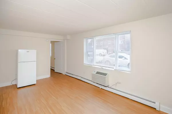 Cicero, IL 60804,5741 W 35th Street #1F