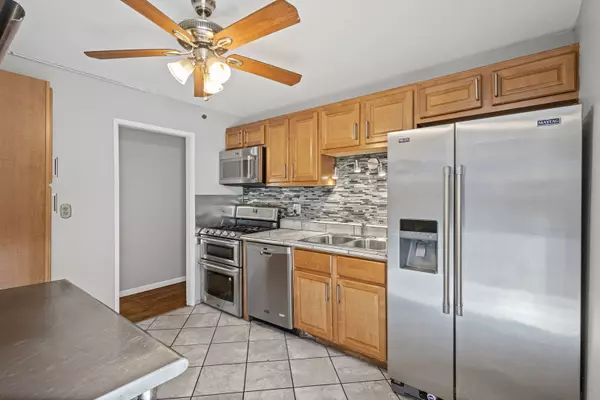 Lansing, IL 60438,17832 Burnham Avenue