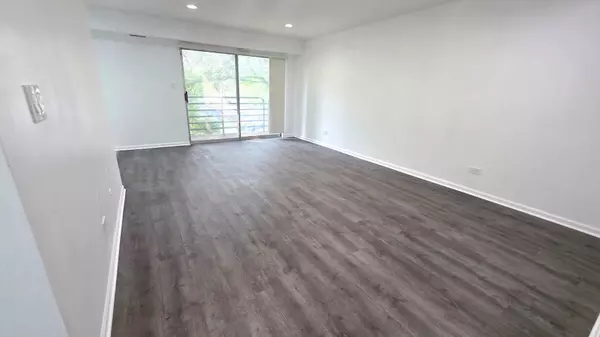 Schaumburg, IL 60173,1001 Buccaneer Drive #3