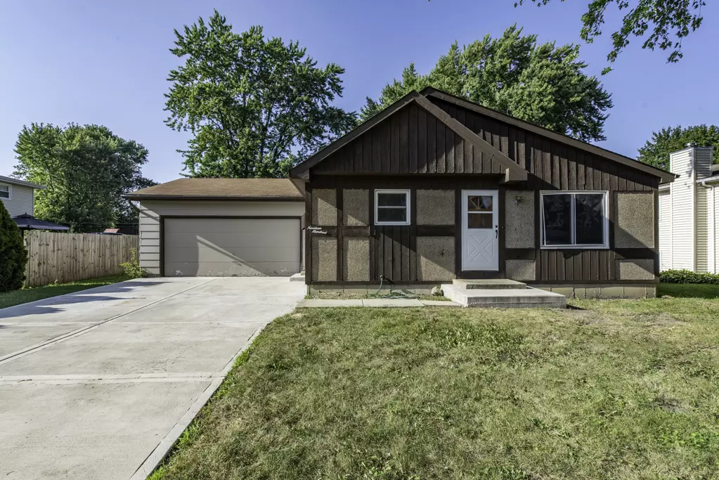 Lindenhurst, IL 60046,1900 Longmeadow Drive