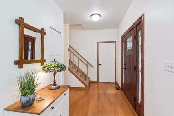 Grayslake, IL 60030,355 Buckingham Drive