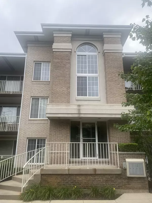 4244 W 77th Street #102, Chicago, IL 60652