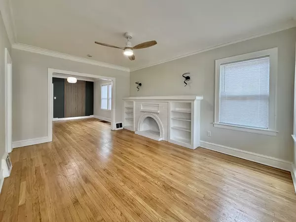 Chicago, IL 60651,4843 W Haddon Avenue