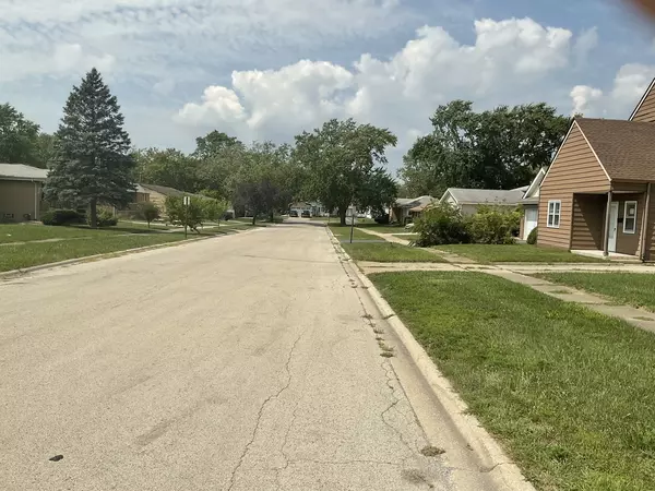 Steger, IL 60475,13 W 30th Place