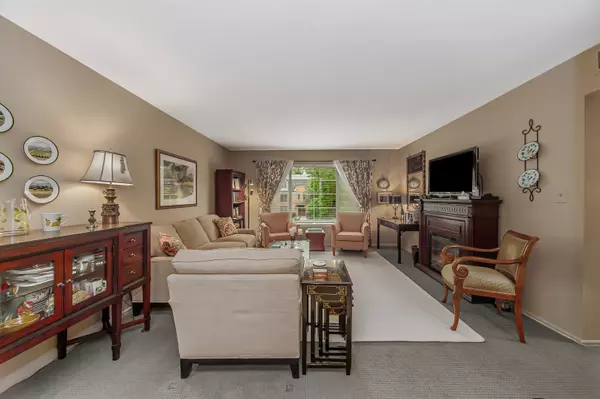 Northbrook, IL 60062,1455 S Shermer Road #208C