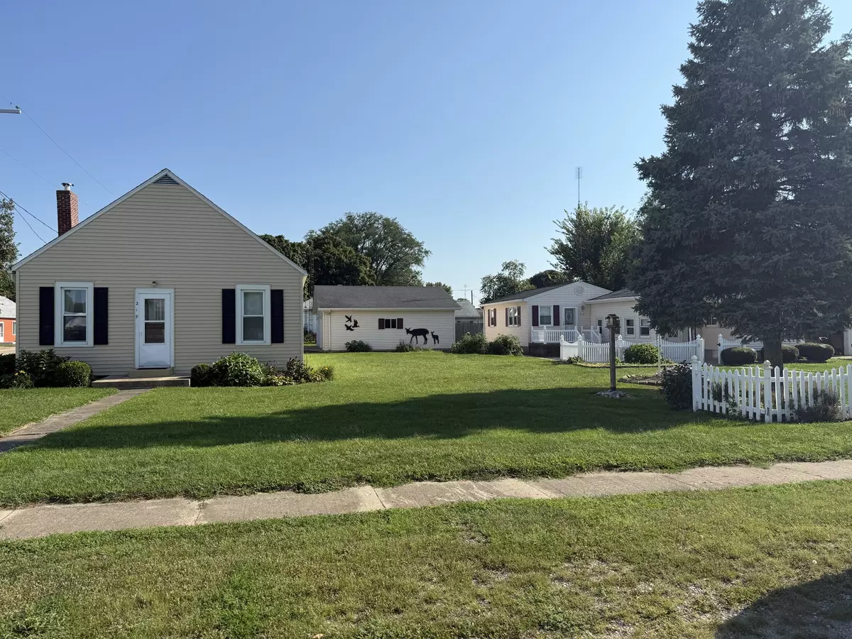 Cedar Point, IL 61316,219 E 1st Street