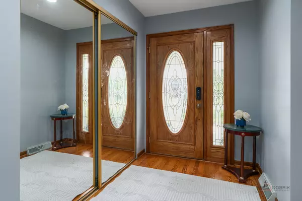 Mount Prospect, IL 60056,1806 N Laurel Drive