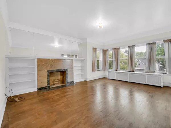 Chicago, IL 60651,1108 N Massasoit Avenue