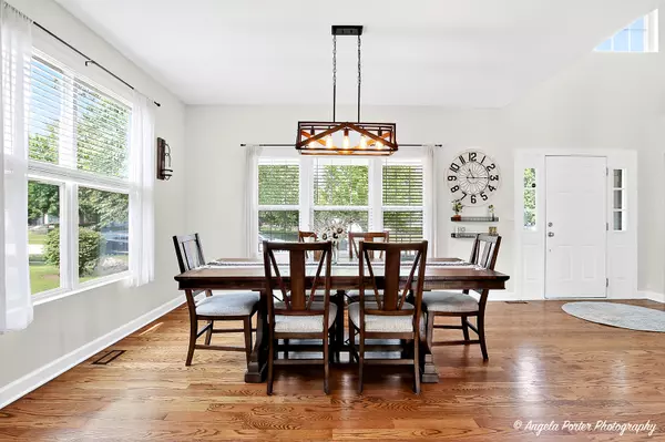 Mchenry, IL 60050,126 Oakton Street