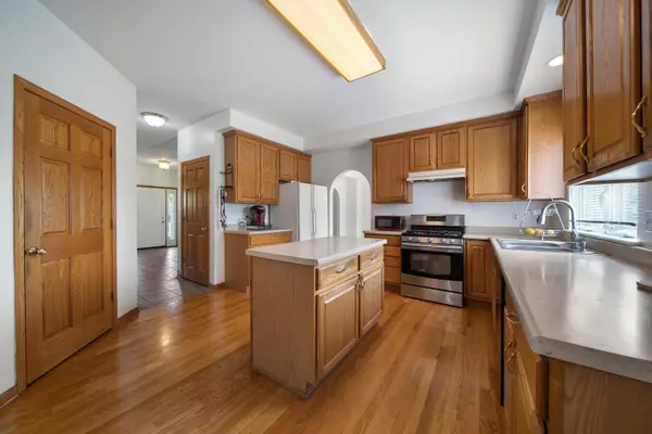 Crystal Lake, IL 60014,1168 Sandalwood Lane