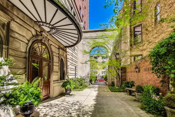 Chicago, IL 60657,431 W OAKDALE Avenue #11A