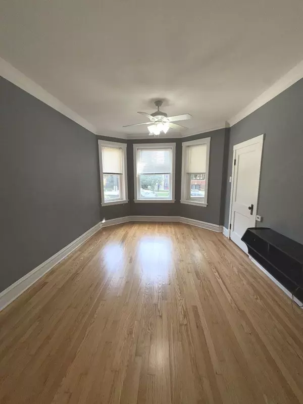 Chicago, IL 60625,2526 W Gunnison Street #1