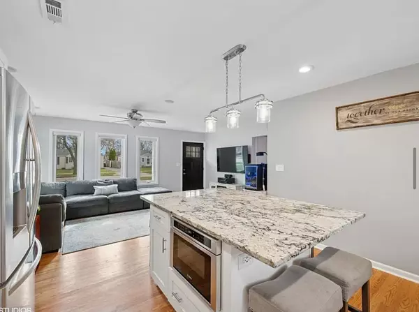 Villa Park, IL 60181,638 S Oakland Avenue