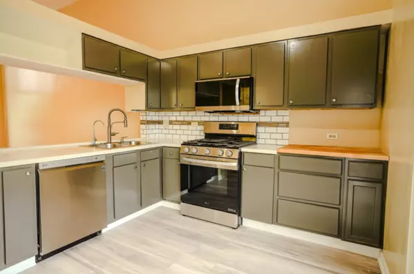 Hoffman Estates, IL 60169,364 Cedar Tree Court