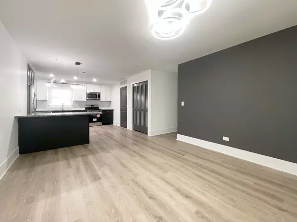 Wheeling, IL 60090,934 Beverly Drive