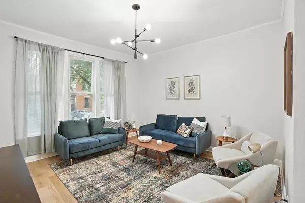 Chicago, IL 60657,1116 W Roscoe Street #1