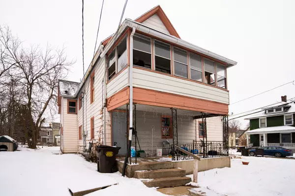 328 W Carpenter Street, Freeport, IL 61032