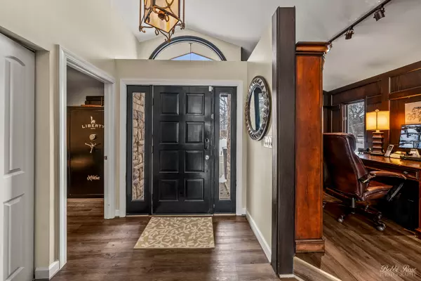 Palatine, IL 60067,208 Brookdale Lane