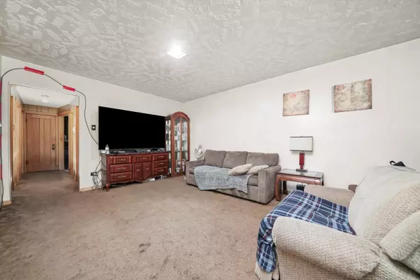 Chicago, IL 60632,5043 S Artesian Avenue