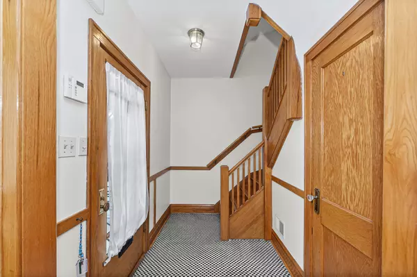 Chicago, IL 60616,3011 S Emerald Avenue