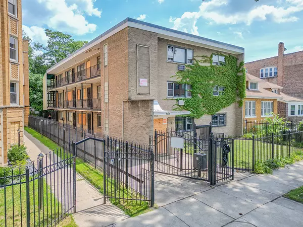 7727 S Colfax Avenue, Chicago, IL 60649