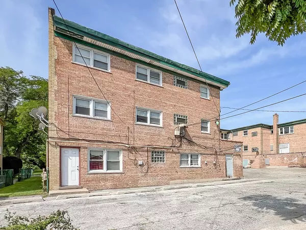 Chicago, IL 60620,8743 S Beverly Avenue