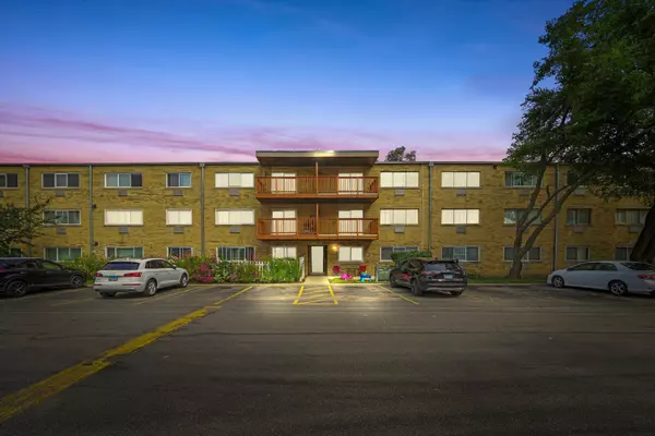 Mount Prospect, IL 60056,712 Dempster Street #F209