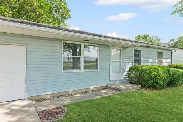 Ogden, IL 61859,313 W Lincoln Avenue
