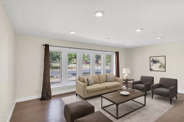 Schaumburg, IL 60193,320 Natwick Lane