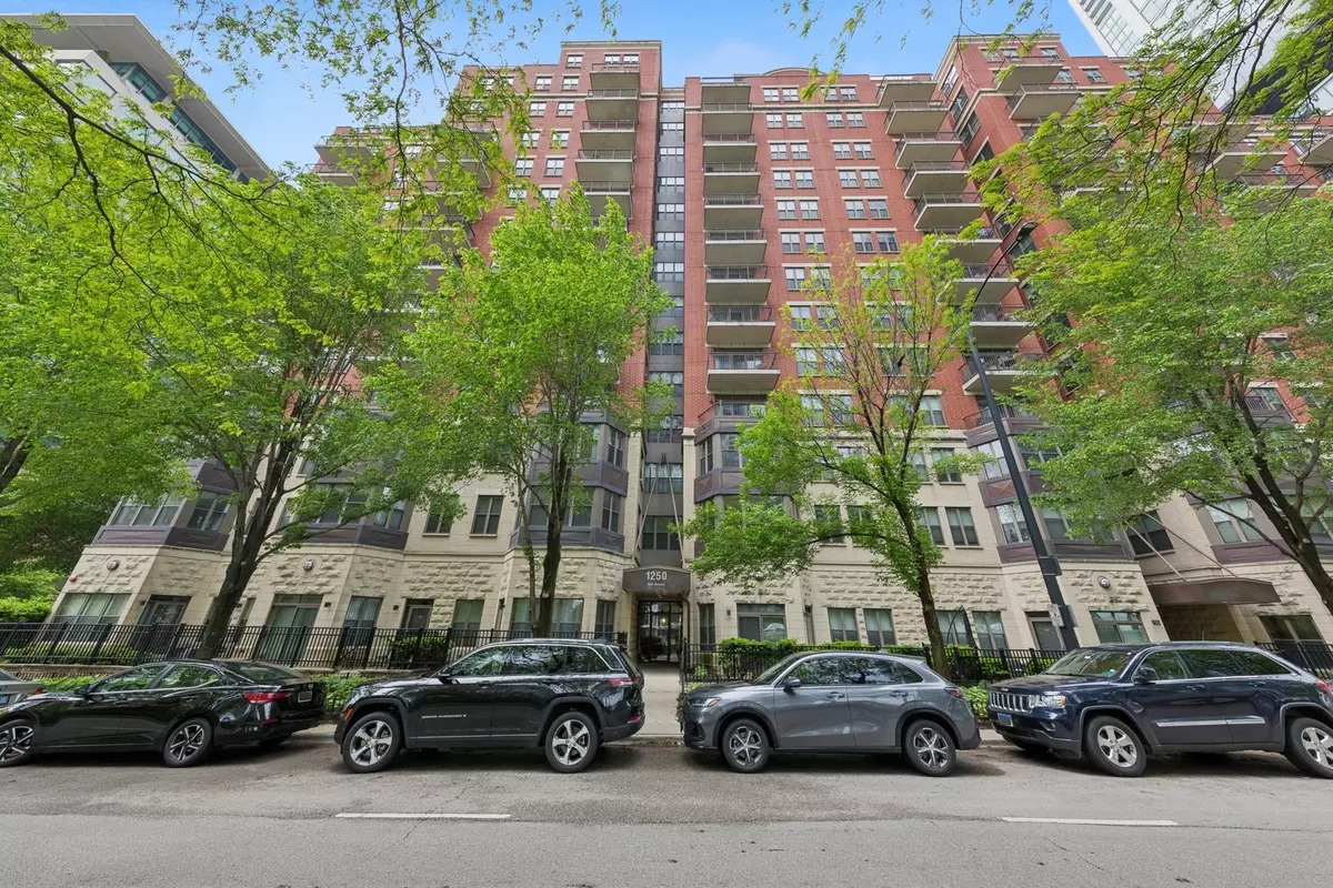 Chicago, IL 60605,1250 S Indiana Avenue #1301