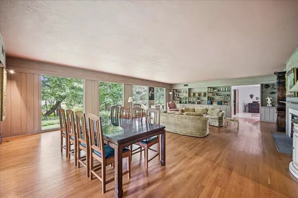 Winnetka, IL 60093,764 Boal Parkway