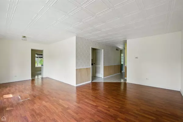 Lombard, IL 60148,2S225 Lawler Lane