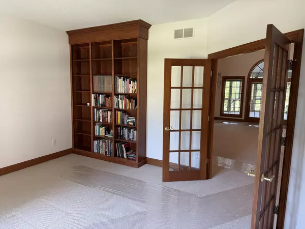 Forsyth, IL 62535,893 S Oakland Avenue