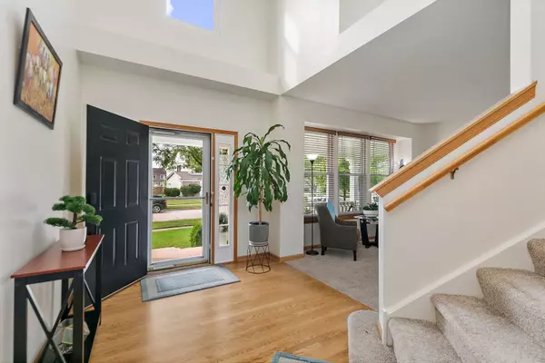 South Elgin, IL 60177,590 Chesterfield Lane