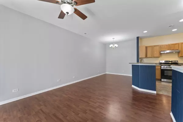 Pingree Grove, IL 60140,2305 Aurora Drive #26