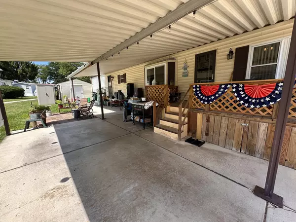 Montgomery, IL 60538,1336 Douglas Avenue #13