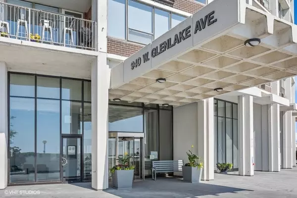 Chicago, IL 60660,940 W Glenlake Avenue #35B