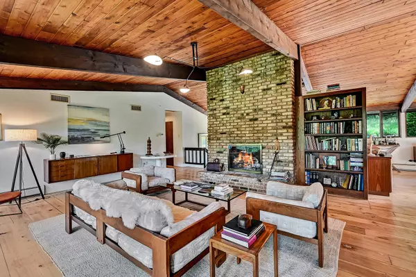 Burr Ridge, IL 60527,16W340 97th Street