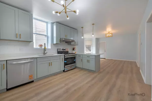 Chicago, IL 60616,2821 S Emerald Avenue #1R