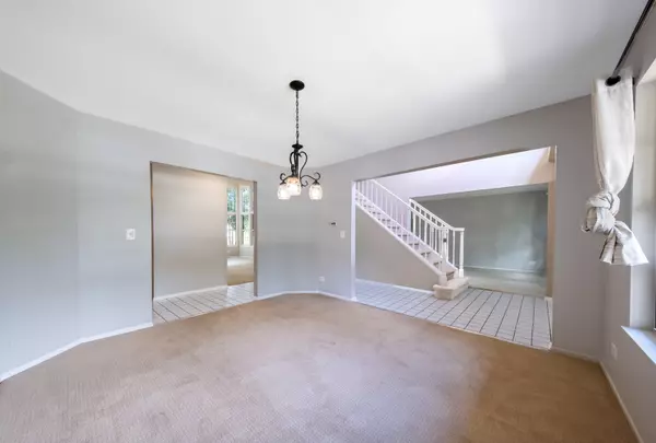 Crystal Lake, IL 60014,1535 Birmingham Lane