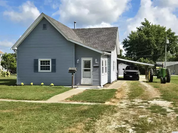 305 W North, Mt. Sterling, IL 62353