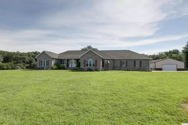 Camp Point, IL 62320,1903 N 1400th Avenue