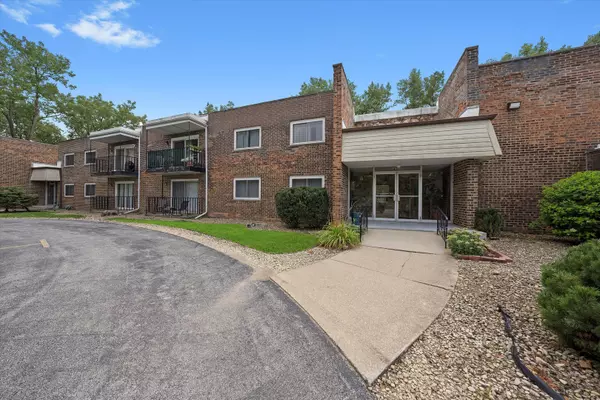 2807 Willow Road #103, Homewood, IL 60430