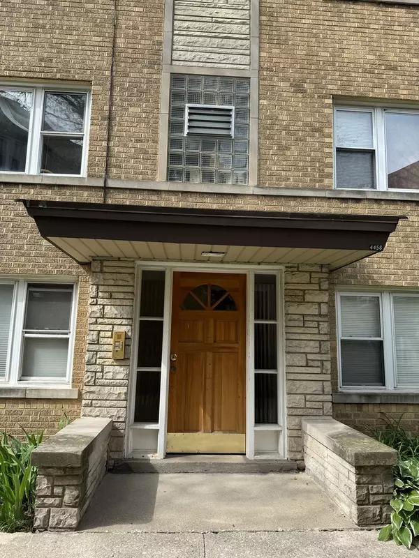 Chicago, IL 60630,4456 W Gunnison Street #2A