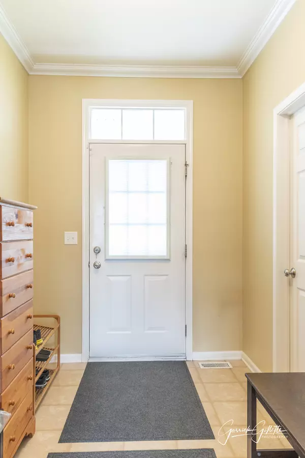 Yorkville, IL 60560,4004 Shoeger Court