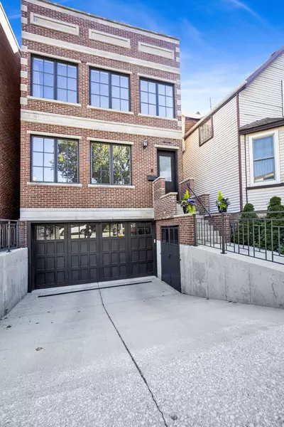 1433 W Winnemac Avenue, Chicago, IL 60640